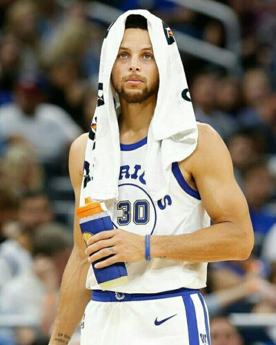 展现出多维 展现出多维