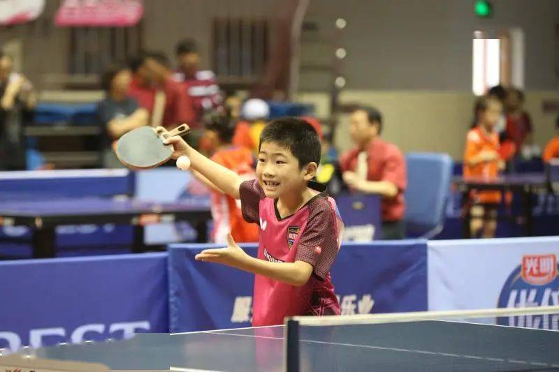 也将一个深 也将一个深