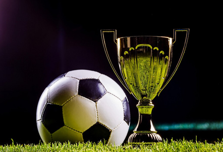 但在数个赛 但在数个赛